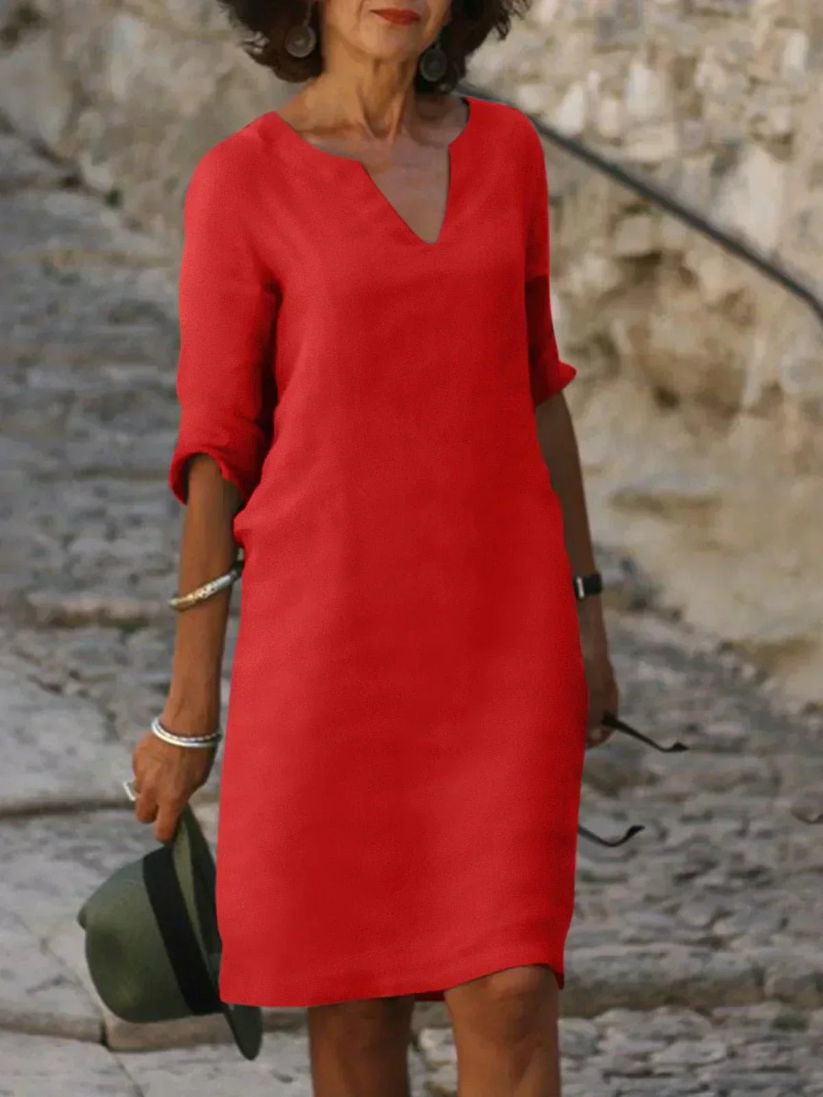Lola - Relaxed V-Neck Dress